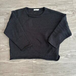 Mod Ref Black Drop Sleeved Sweater Size M